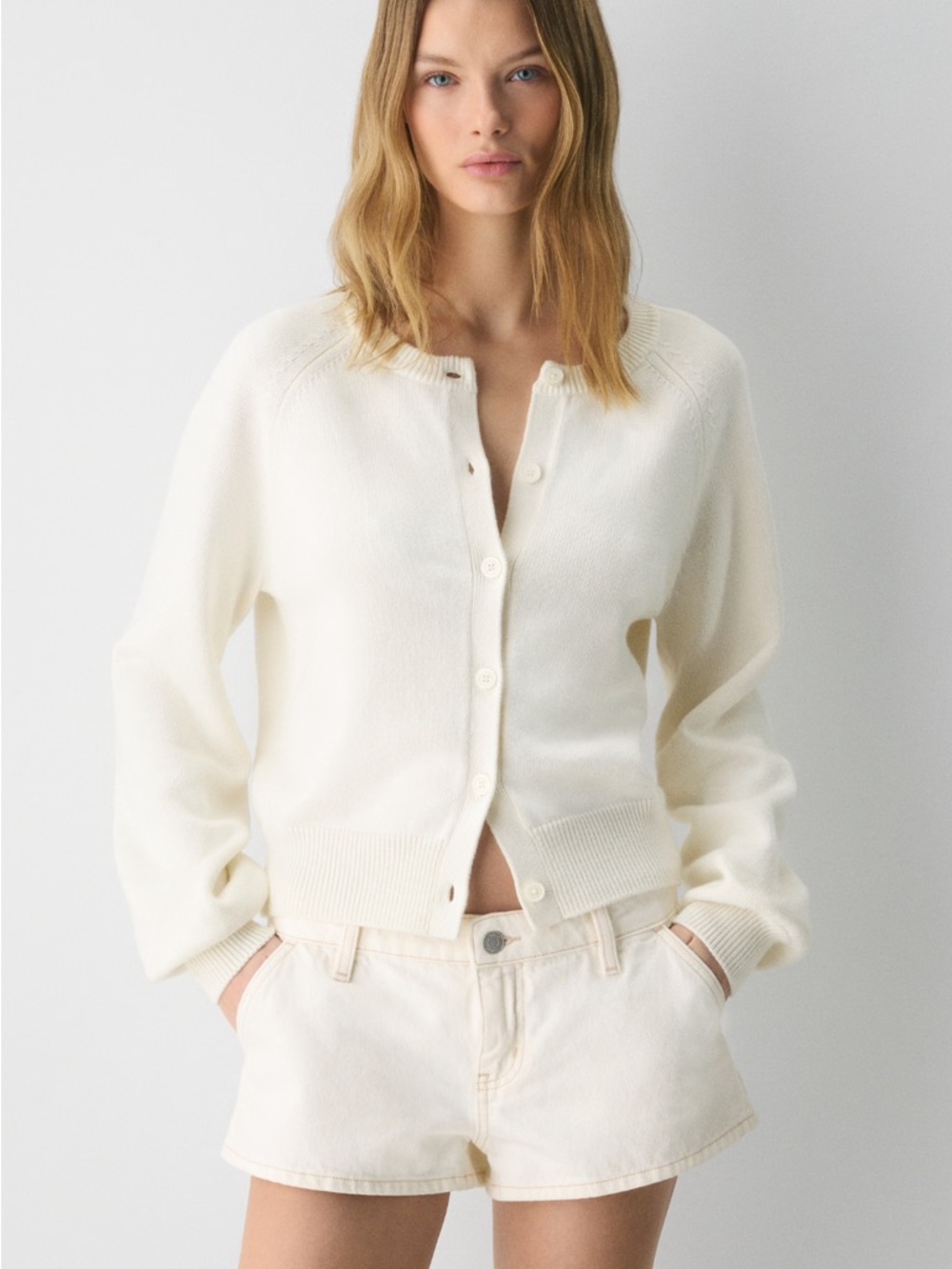 Aritzia London Cream Button-Front Crop Cardigan size small nwt